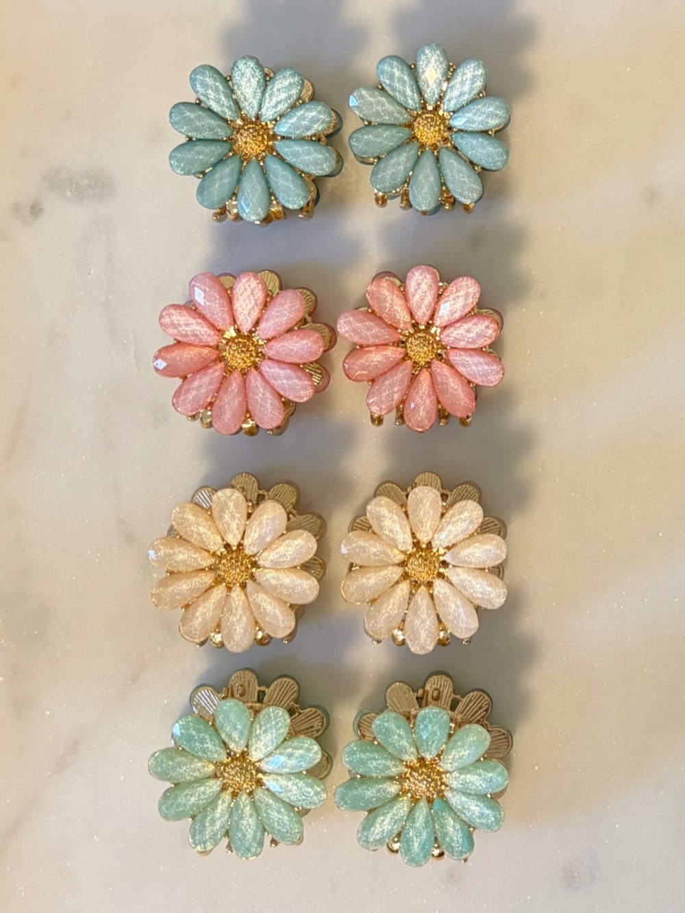 3 for $12: TJ Maxx mini flower claw clips - Picture 2 of 4